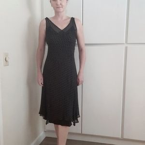 Robbie Bee silk black and tan v neck/back dress 12